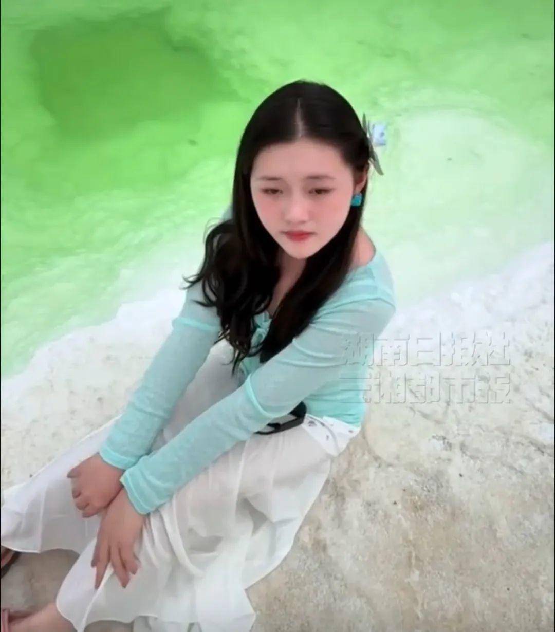 皇冠信用盘登2代理_24岁女生酷似大S走红:没整容