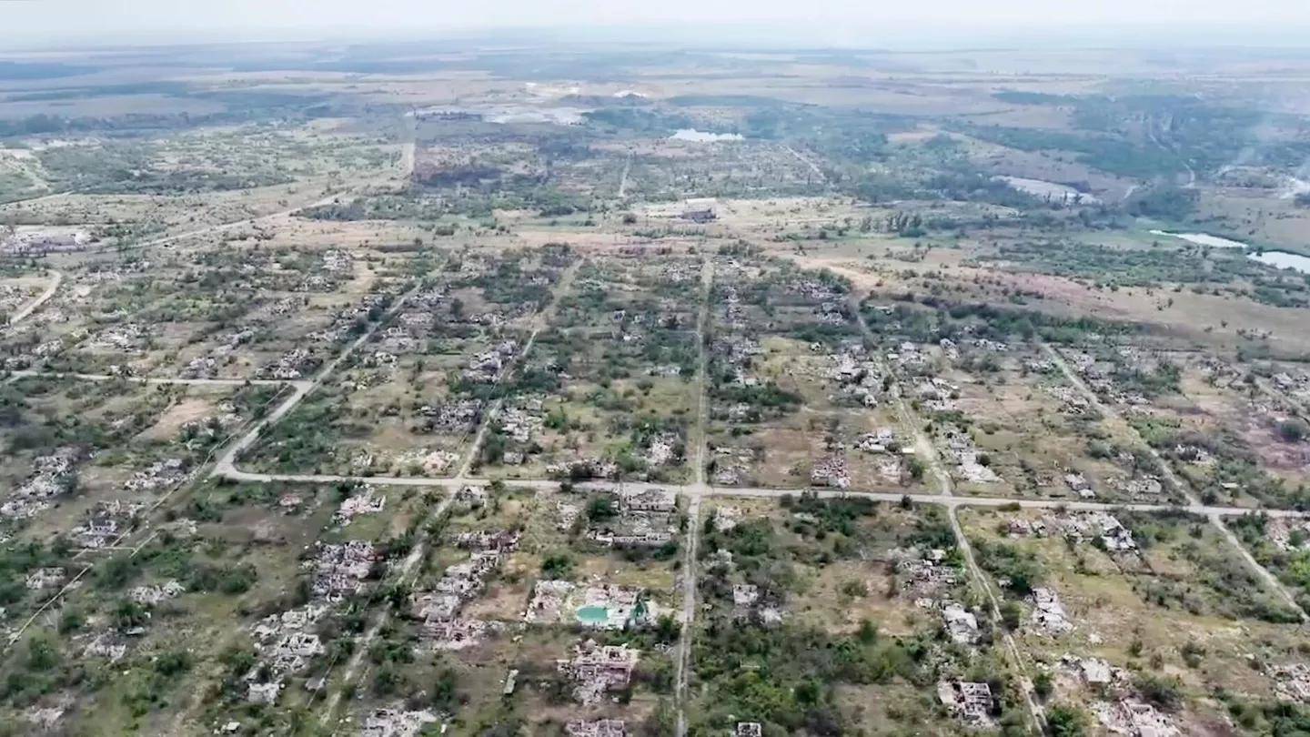 皇冠信用盘会员开户
_决战打响皇冠信用盘会员开户
,乌克兰被爆逃兵40万,泽连斯基豪赌失败,大结局来了?