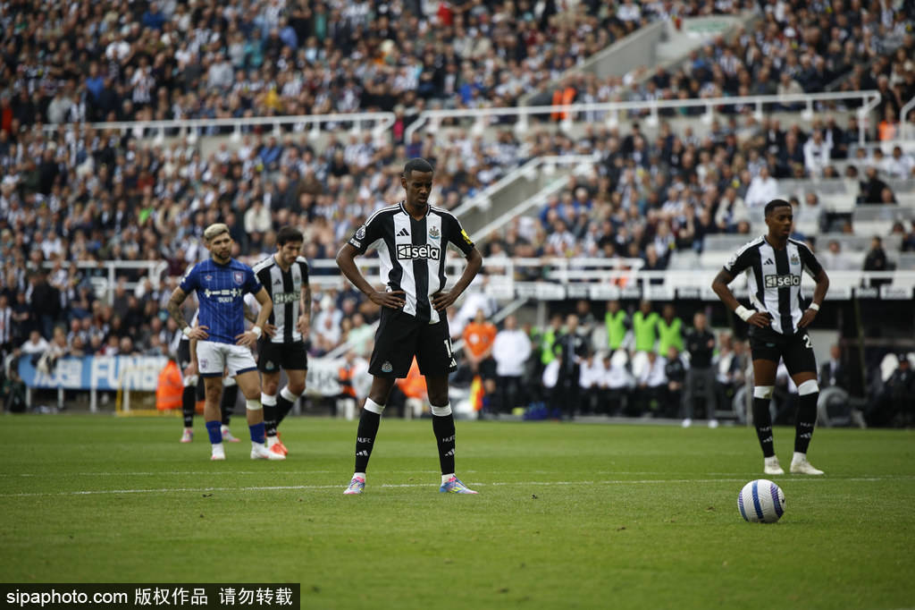 西班牙甲组联赛_重磅!伊萨克转会利物浦迎24小时倒计时西班牙甲组联赛,纽卡斯尔突袭新计划