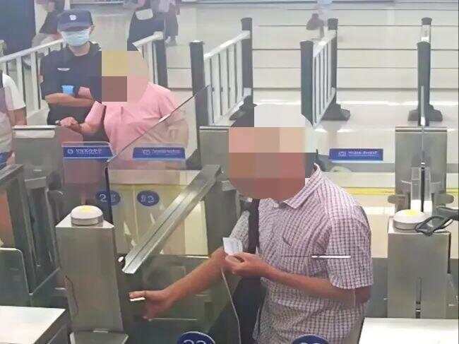 布拉加U23 vs维赛拉U23
_79岁老伯为见其相亲对象“翠花”布拉加U23 vs维赛拉U23
,将身份证改小10岁 被发现后不忘叮嘱民警“能不能不告诉她”