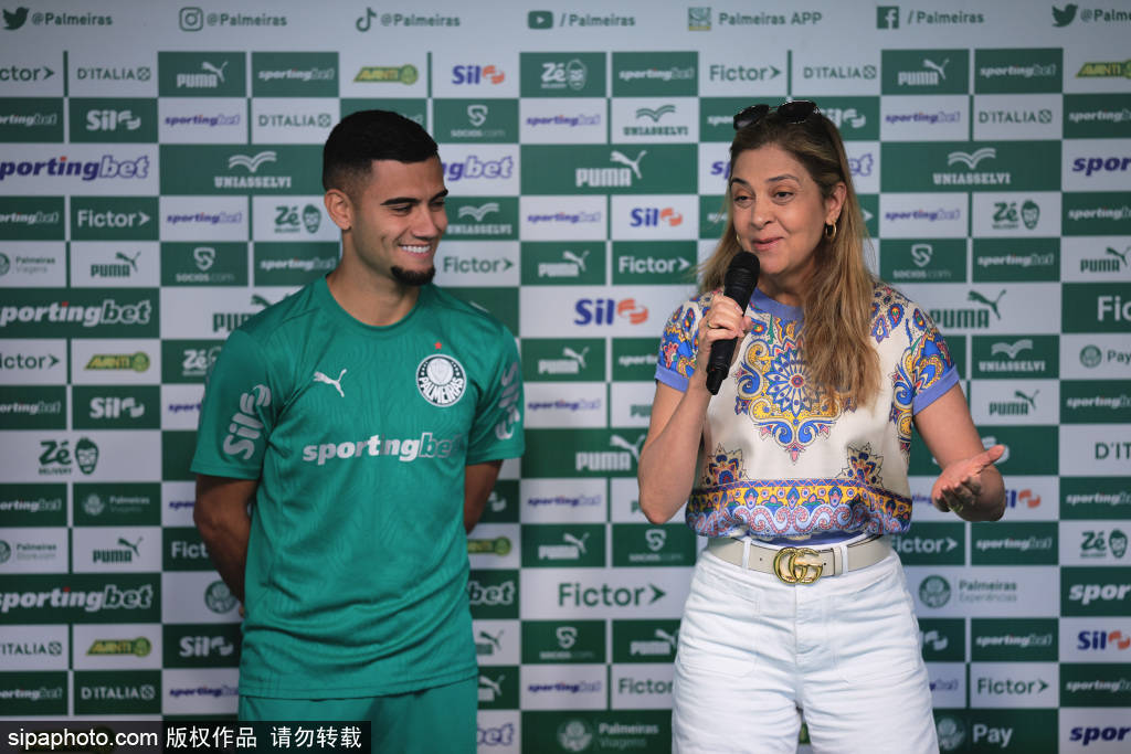 厄瓜多尔甲组联赛_阿莫林坚持战术不变：哲学不变厄瓜多尔甲组联赛，换人才是出路！